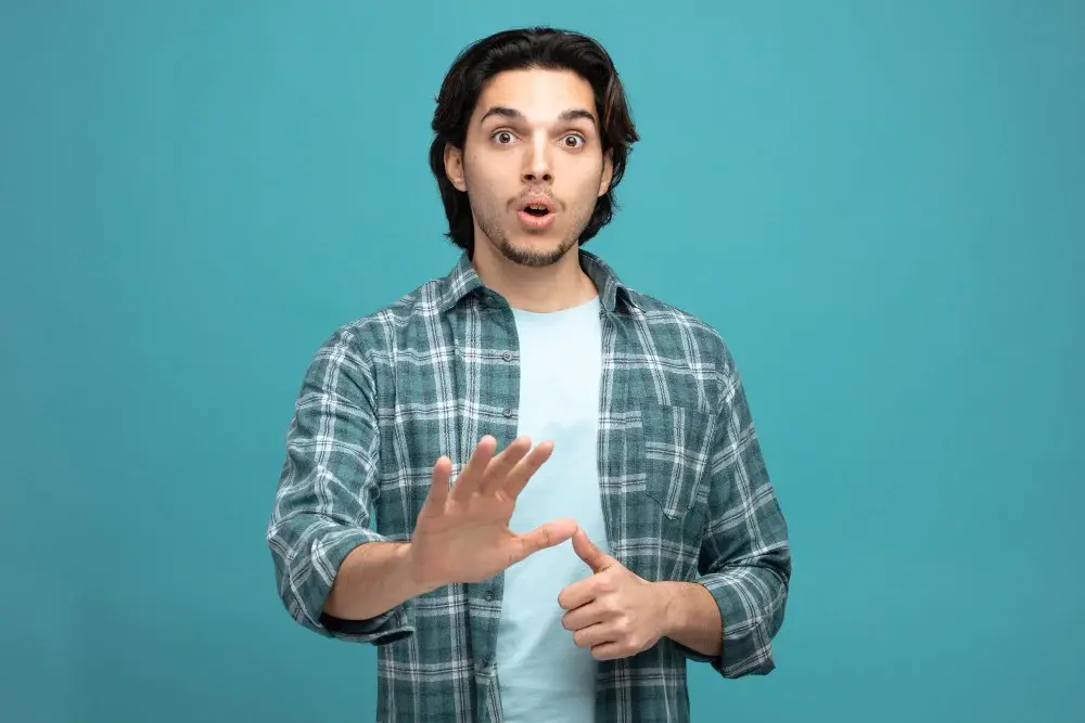 You are currently viewing How to Respond to ‘Sup’ and What It Really Means