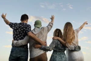 Read more about the article How to Respond to “Happy Friendship Day”: Thoughtful, Funny & Heartfelt Replies for Every Situation