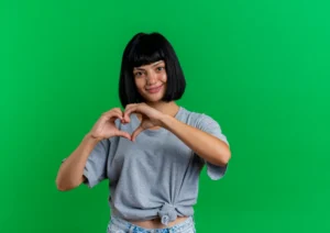 What Does a Green Heart Emoji Mean and How to Respond to It?