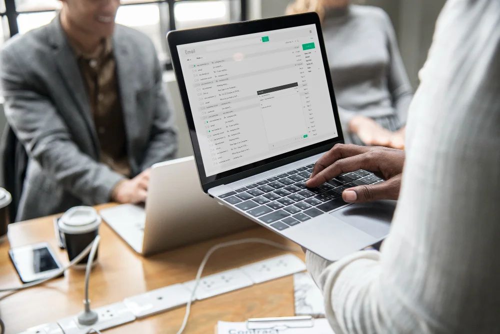 You are currently viewing How Should You Reply To An Interview Email?