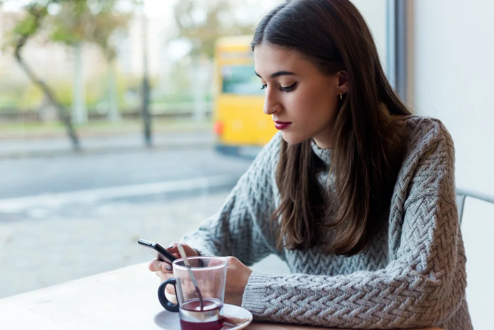 You are currently viewing How to Respond When He Goes Silent for Days